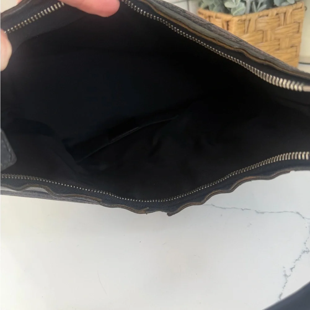 Authentic Gucci Black GG Canvas hobo Shoulder Bag - Picture 10 of 10